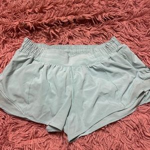 HOTTY HOT 2.5 LULU SHORTS